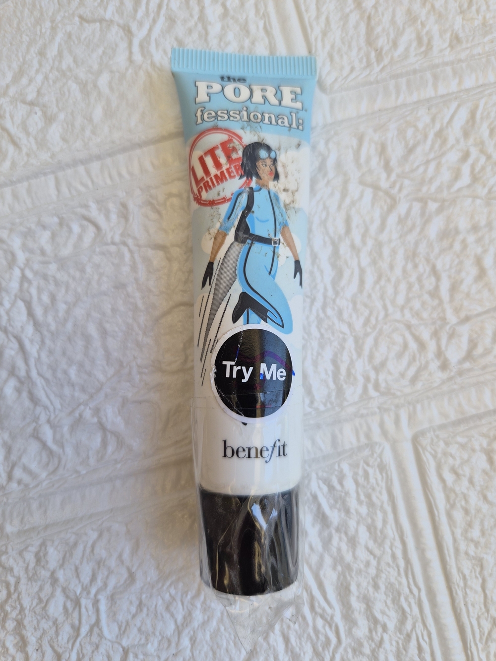 Benefit The POREfessional Lite Primer - Light Blue & White Tube
